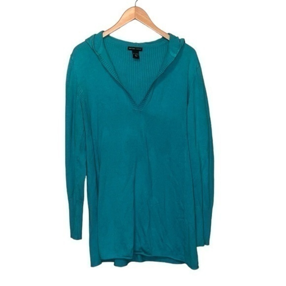 NY&C long sleeve sweater with a hood, womens size XL, v neck, blue